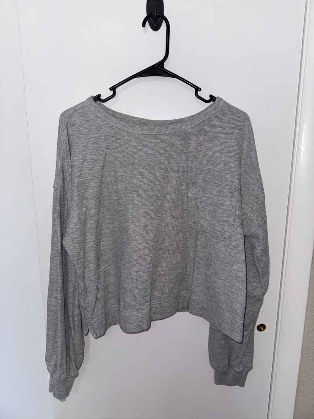 aerie Heather Gray Cropped Long-Sleeve Pocket Sweatshirt